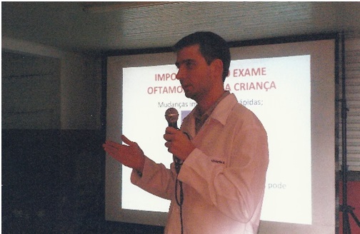 Orientação aos pais sobre doenças oculares em crianças e adultos.
